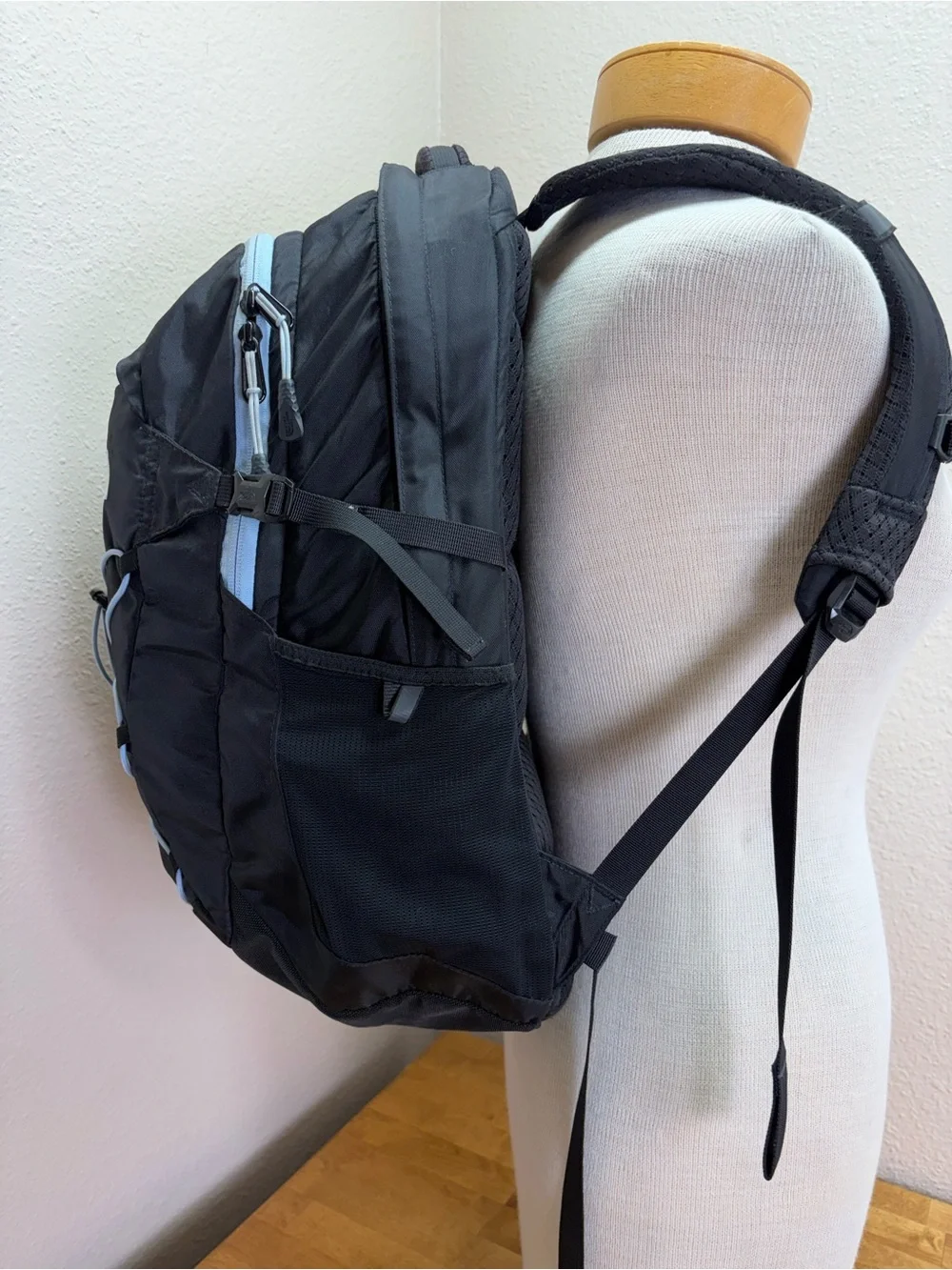 The North Face Borealis Backpack Black Blue FlexVent Laptop School Travel 28L